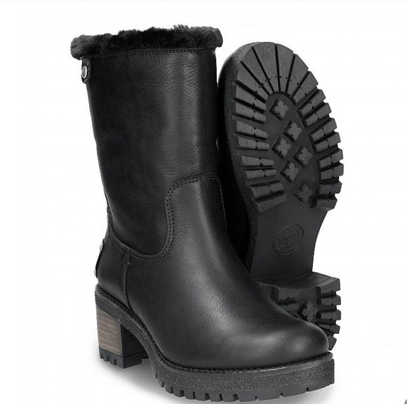 Piola waterproof boots BLACK were $369